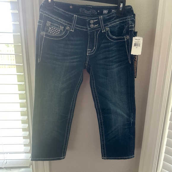 Miss Me Bootcut Embellished  Capri Jeans Size 27 Style #JP5002CP-18 NWT - Picture 2 of 5
